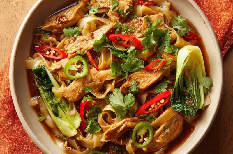Hühner-Bok-Choy-Nudel-Suppe