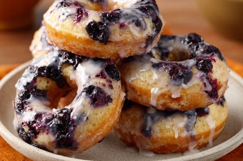Blaubeer-Donuts