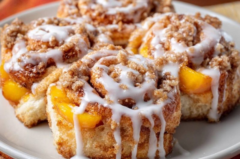 Pfirsich-Streusel-Schnecken