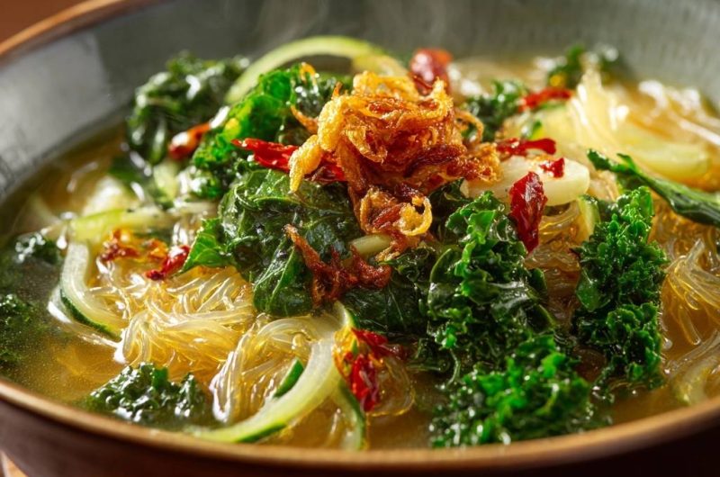 Grünkohl-Glasnudelsuppe