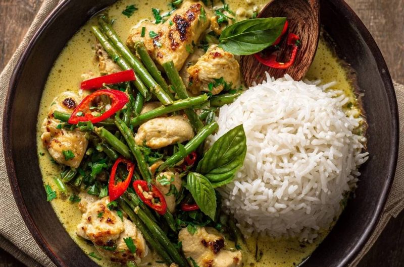 Grünes Thai-Hähnchen-Curry