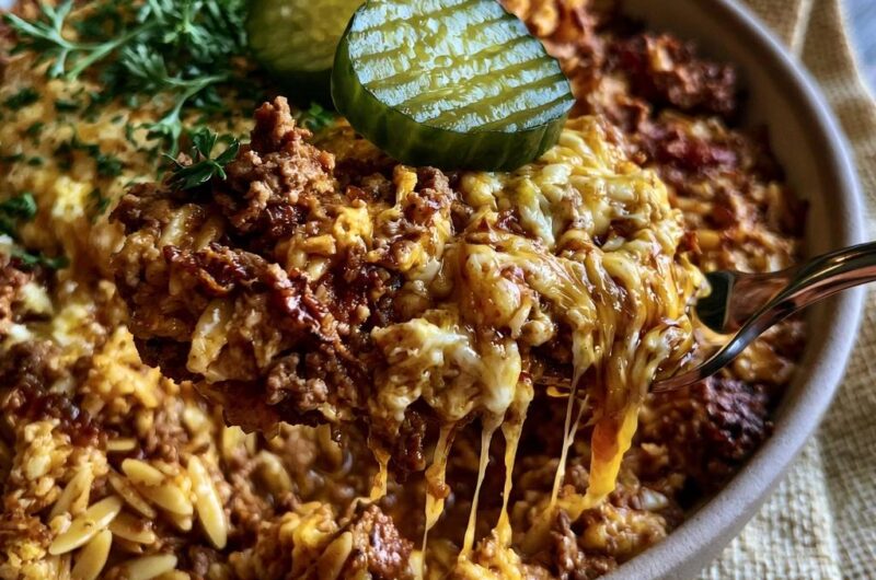 Herzhafter Cheeseburger-Orzo-Auflauf
