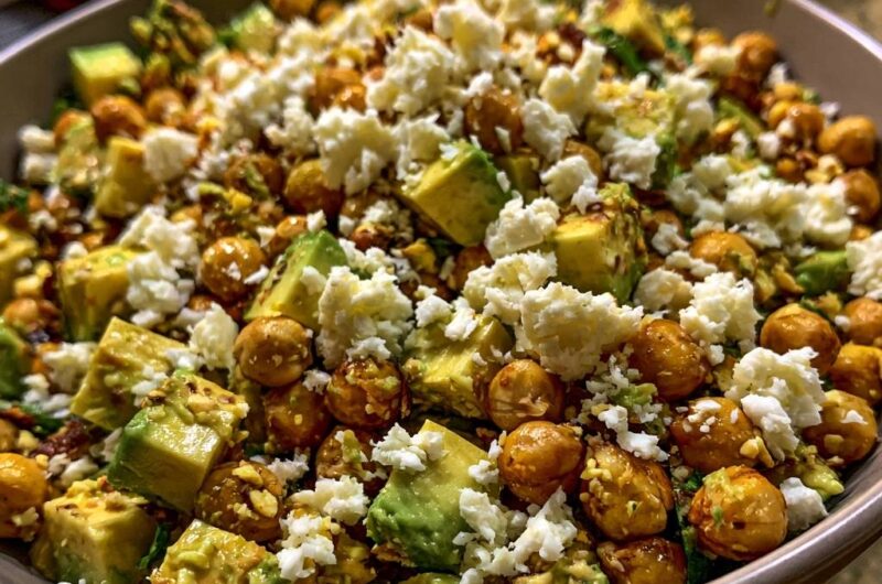 Mediterraner Kichererbsen-Avocado-Salat