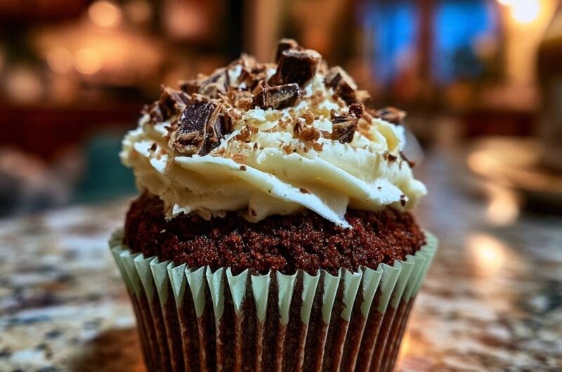 Schokoladen-Cupcakes mit Vanille-Frosting